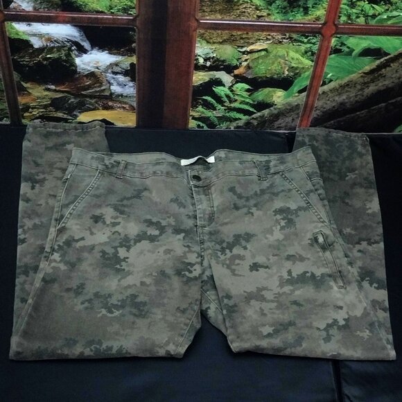 Nearly New Size 12 Z1975-Zara Basic Dept. Premium Camoflauge Denim Jeans - Picture 3 of 7